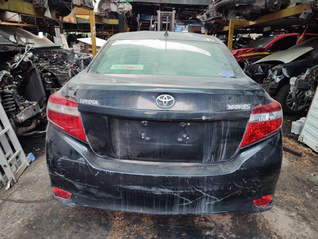  Toyota YARIS 2013    EN DESARME